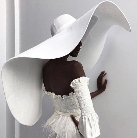 Fringe Embroidery, Photographie Portrait Inspiration, Love Hat, Bridal Fashion Week, White Hat, Wedding Hats, Beautiful Hats, Bridal Fashion, Black Is Beautiful