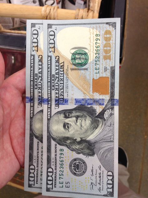 The new $100 bill Usa Dollar, 100 Bill, 200 Dollars, $100 Bill, 17 Birthday, Dollar Note, Billing Format, 100 Dollar Bill, Bra Image