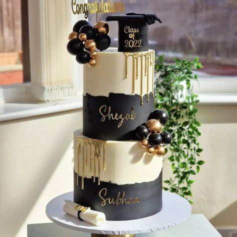 Cake Ideas For Graduation Party, 2 Tiered Graduation Cakes, Single Tier Graduation Cake, Fancy Graduation Cakes, Graduation Tier Cakes, Graduation Cake Two Tier, Graduation Themed Cake, Graduation Birthday Cake Combo, Graduation Cake Decorations