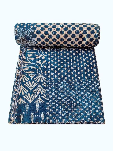 Kantha Decor Indigo Quilts Handmade Cotton Patchwork Print Bedspread Hippie Throw Bedding Single Bedroom Coverlets Bohemian Stitched Gudari Kantha Decor, Indigo Quilts, Patchwork Decor, Quilts Handmade, Indigo Quilt, Blanket Bedspread, Kantha Quilt King Size, Twin Bedding, Indian Bedding