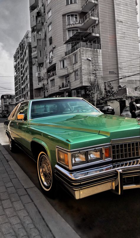 Cadillac Aesthetic, Cadillac Wallpaper, Old Cadillac, Chevy Caprice Classic, Vintage Cadillac, Deer Wallpaper, Fb Profile Photo, Caprice Classic, $b Wallpaper