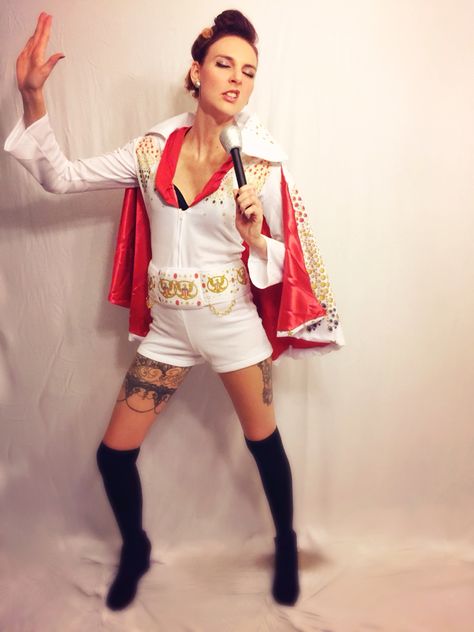 Elvis Presley Halloween costume Elvis Presley Inspired Outfits Women, Elvis Halloween Costumes, Elvis Presley Halloween Costume, Elvis Halloween, Elvis Costume, Halloween Costume Women, Themed Halloween Costumes, Homemade Costume, Trendy Halloween Costumes