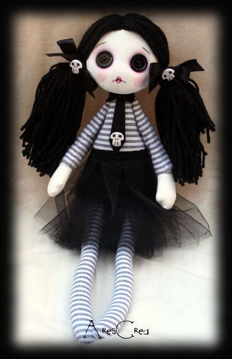 Zombie Goth, Creepy Toys, Cute Zombie, Zombie Dolls, Ugly Dolls, Scary Dolls, Zombie Girl, Monster Dolls, Button Eyes