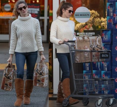 How To Wear Uggs With Jeans: 20 Looks With Denim and Ugg Boots Ugg Adirondack Boots Outfit Winter, Uggs With Jeans, Ugg Clog, How To Wear Uggs, Ugg Outfits, 2000s Fall, Sweaters Outfit, Tall Ugg, Ugg Boots Outfit