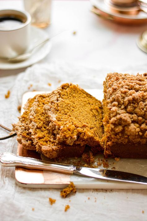 Pumpkin Streusel, High Altitude Baking, Pumpkin Coffee Cakes, Pumpkin Chocolate Chip Muffins, Pumpkin Chocolate Chip Cookies, Pumpkin Bread Recipe, Crunchy Pecans, Pumpkin Chocolate Chips, Crumb Topping