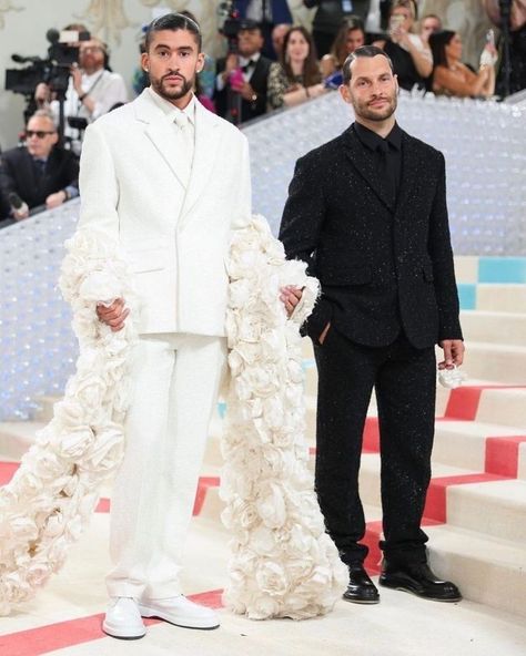 Met Gala Men Outfit, Male Wedding Dress, Mens High Fashion, Androgyny Fashion, Extravagant Clothes, The Met Gala 2023, Fancy Suits, Wedding Reception Outfit, Reception Outfits