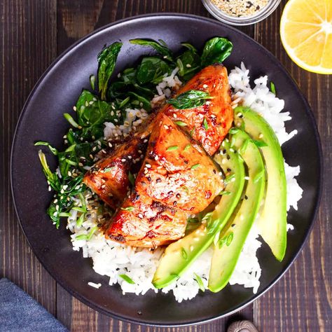 This dish is a magical combination of super delicious and really, really easy to make. It makes frequent appearances at my house, and no one in my family ever complains, so you know it’s good. Miso Glazed Salmon Recipe, Teriyaki Glazed Salmon, Baked Teriyaki Salmon, Miso Glazed Salmon, Salmon Bites, Leftover Salmon, Miso Glaze, Salmon Bowl, Healthy Salmon