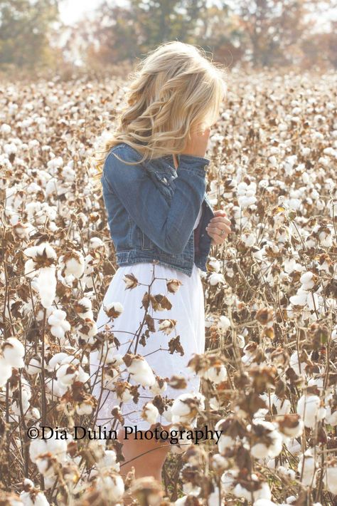 Cotton field and sweet sunshine Photo by Dia Dulin Photography … More Cotton Photoshoot Ideas, Cotton Photo Shoot, Cotton Field Senior Pictures, Senior Cotton Field Pictures, Cotton Field Family Pictures Outfits, Cotton Photoshoot, Cotton Field Photoshoot Family, Family Pictures In Cotton Field, Cotton Field Photoshoot