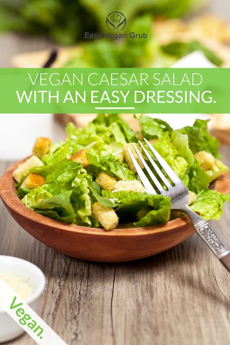 Vegan Caesar salad recipe, with a rich dressing, with zesty lemon, salty capers, aromatic garlic, warm pepper and rich cheese flavours. Chicken Caesar Salad Recipe, Homemade Caesar Salad Dressing, Vegan Caesar Salad, Healthy Vegan Dinner Recipes, Vegan Caesar, Leafy Salad, Healthy Vegan Dinner, Paleo Vegetarian, Caesar Salad Recipe