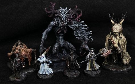 Bloodborne Miniature, Bloodborne Boss, Tabletop Games Miniatures, Painting Miniatures, Miniature Ideas, Magic Eyes, Bloodborne, Mini Paintings, Photography Tutorials