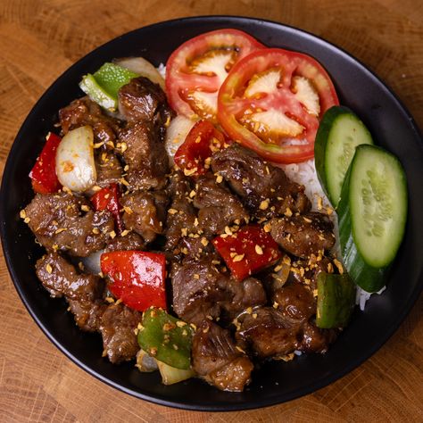 Vietnamese Shaking Beef - GENIUS EATS Vietnamese Shaken Beef Recipe, Vietnamese Shaking Beef, Shaking Beef Recipe, Shaking Beef Vietnamese, Shaken Beef Vietnamese, Shaken Beef, Shaking Beef, Beef Cubes, Prawn Dishes