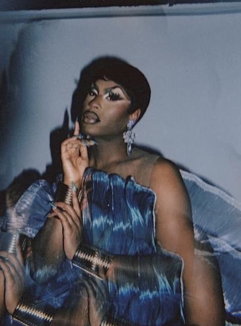 Shea Coulee Aesthetic, Shea Coulee Looks, Drew Core, Shea Coulee, Drag Queen Race, Queer Aesthetic, Green Posters, Zen Corner, Drag Inspiration