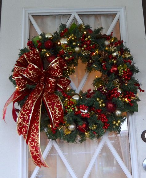 Christmas Wreath Designs, Homemade Christmas Wreaths, Handmade Christmas Wreaths, Christmas Door Decoration, Holiday Wreaths Christmas, Rustic Christmas Wreath, Door Diy, Christmas Decorations Wreaths, Wreaths Ideas