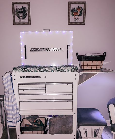 Tool Box Changing Table, Boy Rooms Ideas, Rustic Nursery Room Ideas, Baby Mechanic, Country Baby Rooms, Ranch House Decor, Baby Changing Station, Boy Rooms, Baby Changing Table