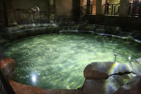 Ancient Roman Baths, Fantasy Bathhouse, Sirens Aesthetic, Friar Lawrence, Roman Bath House, Rome Ancient, Bath Aesthetic, Pool Bath, Roman Baths