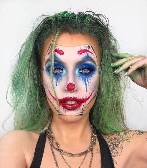 Joker Halloween Makeup, Halloween Makeup Artist, Halloween Makeup Kits, Circus Makeup, Halloween Makeup Clown, Monster Makeup, Joker Makeup, Cute Halloween Makeup, Halloween Makeup Diy