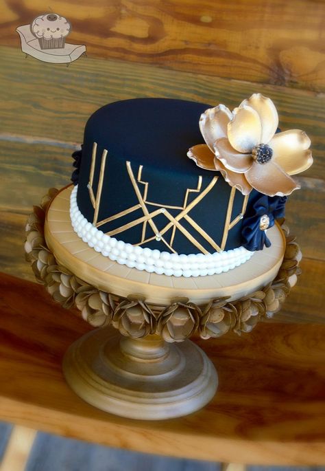 Great gatsby small cake 1920s Cake, Great Gatsby Cake, Small Birthday Cake, Gatsby Cake, Gatsby Birthday Party, Gatsby Birthday, Gatsby Party Decorations, Great Gatsby Themed Party, 30th Bday Party