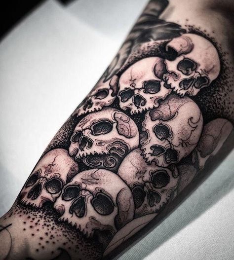 Deer Skull Tattoos, Skull Tattoo Flowers, Skull Art Tattoo, Tattoo Maker, Abstract Tattoo Designs, Skull Sleeve Tattoos, Explore Tattoo, Wicked Tattoos, Skull Tattoo Design