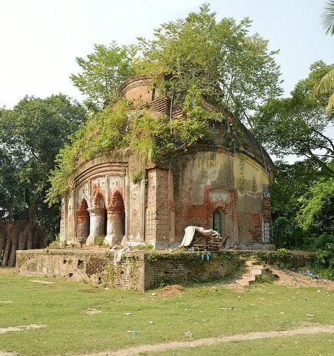 Bengal Village Photography, West Bengal Photography, Indian Village Photography, Indian Village Aesthetic, Bengal Architecture, Hindu Aesthetics, Bamboo Forest Japan, Indian Landscape, Canvas Art Painting Acrylic