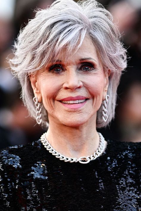 Read about Jane Fonda's plastic surgery confessions and learn which procedures she's admitted to and which ones she regrets. Beauty Images, Jane Fonda, Body Sculpting, Mens Skin Care, Eyebrow Makeup, Plastic Surgery, Beauty Inspiration, Skin Health, Eye Color