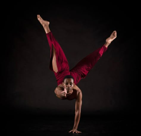 Dance Team Photos Individual, Acro Dance Poses, Jazz Dance Photography, Dance Pose Ideas, Acro Poses, Jazz Dance Poses, Dance Pic, Contemporary Dance Moves, Dance Photoshoot