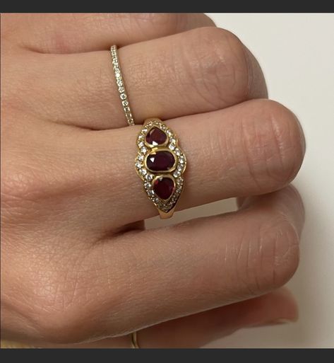 Old Vintage Rings, Regency Era Engagement Ring, Non Traditional Engagement Rings Vintage, Georgian Engagement Ring, Future Engagement Rings, Accesories Jewelry, Dope Jewelry, Classy Jewelry, Garnet Ring