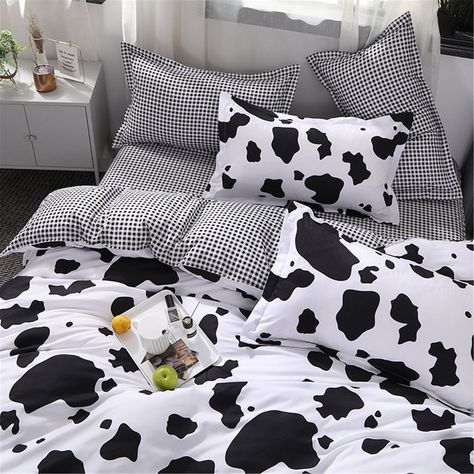 Room Ideas Cow Print, Country Cow, Floral Duvet Cover, Floral Duvet, Queen Bedding Sets, Flat Bed, Duvet Bedding Sets, Cow Pattern, Comforter Cover