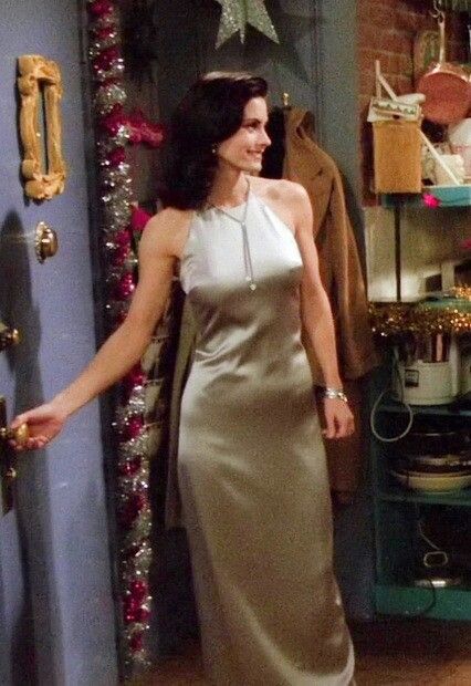 Monica Gellar, Monica Dress, Rachel Green Outfits, Alexa Chung Style, Iconic Outfits, 90s Inspired Outfits, Nye Dress, Monica Geller, Movies Outfit