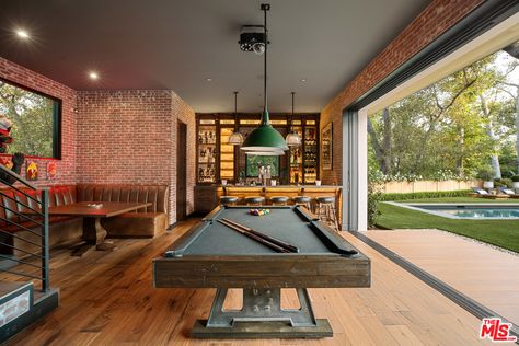 Outdoor Games Room, Adult Game Room Ideas, Joe Jonas And Sophie Turner, Contemporary Mansion, Game Area, Custom Wine Cellars, Recreational Room, Outdoor Projector, Joe Jonas