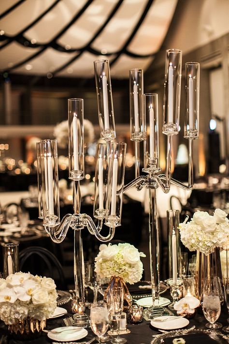 Glass Candelabra Centerpiece Wedding, Glass Candelabra Centerpiece, Candleabras Wedding, Candleabra Wedding, Wedding Spanish, Mixed Metals Wedding, Wedding Design Board, Candle In The Dark, Decor Centerpieces