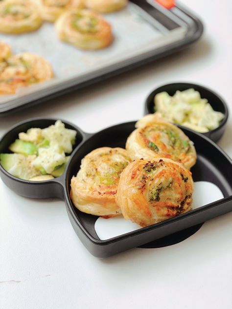 Broccoli And Cheese Pinwheels, Broccoli Cheddar Pinwheels, Broccoli Cheese Pinwheels, Blw Pinwheels, Lawson Food, Brocoli And Cheese, Daycare Meals, Blw Recipes, Picky Toddler Meals