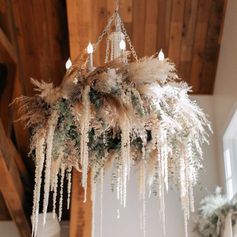 Pampas Chandelier Wedding, Pompous Grass Chandelier, Pampas Grass Chandelier Wedding, Boho Floral Chandelier Wedding, Hanging Pampas Grass Wedding, Pampas Grass Ceiling Decor, Pampas Chandelier Diy, Pampas Hanging Arrangement, Pampas Grass Hanging Decor