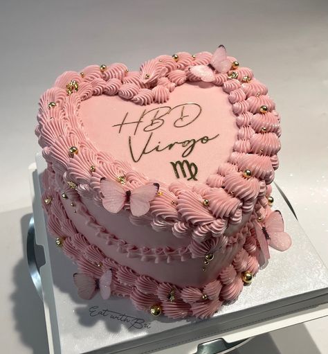 Pink And Gold Heart Cake, Birthday Cake Pink And Gold, Birthday Pink Theme, Sweet 15 Cakes, Pink Heart Cake, Pink And Gold Cake, Girly Birthday Cakes, Pink And Gold Birthday Party, Pink Gold Birthday