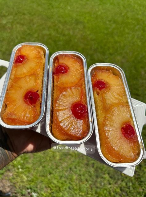 Mini Loaf Pan Cakes Recipes, Sweet Treats To Sell, Mini Loaf Pan Desserts, Mini Loaf Cakes Ideas, Porch Bakery, Mini Cake Pan Ideas, Mini Loaf Pan Cakes, Mini Cake Recipes, Loaf Pan Desserts