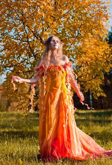 Orange Fairy Costume, Costume Ideas Pirate, Autumn Fairy Costume, Couple Barbie, Fall Fairy Costume, Baby Best Friends, Costume Couple Halloween, Fantasy Culture, Hot Halloween Costume