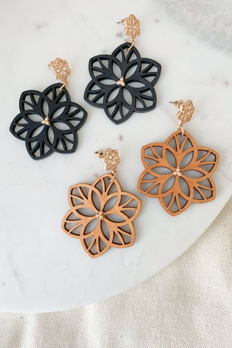 Laser Cut Wood Jewelry, Laser Engraved Earrings, Laser Cut Decor, Laser Cut Wood Earrings, Rakhi Design, Laser Cut Wood Crafts, Laser Engraved Ideas, Flower Drop Earrings, Laser Cut Earrings