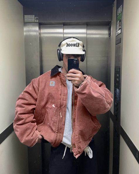 Carhartt Detroit Jacket, workwear, oversized outfit, Detroit jacket, streetstyle, jorts, jorts outfit mens, jorts, winter outfit, carhartt Detroit jacket outfit, fall fashion, winter fashion, carhartt jacket outfit, carhartt jacket outfit men, Carhartt double knee pants, Carhartt carpenter pants, fall fit inspo, north face puffer, vintage clothing, vintage north face, carhartt women outfits, jacob elordi, north face jacket fit, jacob elordi style, fall fit, faded carhartt, baggy jeans, outfit Aesthetic Baggy Outfit, Men Streetwear Aesthetic, Outfit Streetwear Men, Hooded Jacket Outfit, Men Drip, Men's Workwear Fashion, Men Streetwear Fashion, Vintage Carhartt Jacket, Outfits Men Streetwear