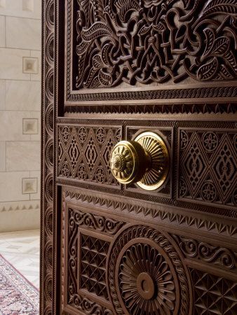 Moroccan Pintu Interior, Ornate Door, Design Marocain, Door Detail, Main Door Design, Carved Doors, Wood Windows, Wood Doors Interior, Interior Barn Doors