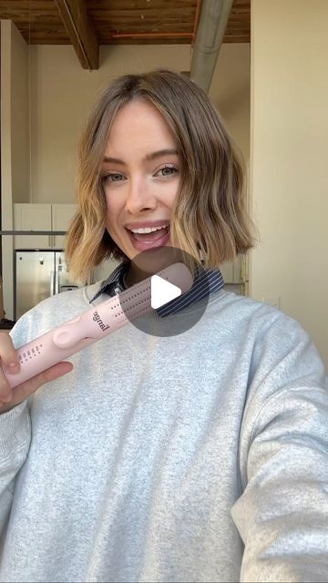 L’ange Hair on Instagram: "Tag a friend who needs a Le Duo 🩷" Lange Le Vogue Hair Tool, Lange Le Duo Short Hair, L’ange Le Duo Tutorial, Le Duo Lange Tutorial Short Hair, Slight Bend In Hair How To, Bends In Hair, L’ange Hair Tutorial, L’ange Le Duo Tutorial Short Hair, Le Duo Hair Styles