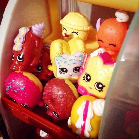 Shopkins Aesthetic, Shopkins Nostalgia, Petkins Shopkins, Shopkins Collection, Shopkins Season 1, Limited Edition Shopkins, 2010s Nostalgia, Nostalgia Core, Nostalgic Pictures