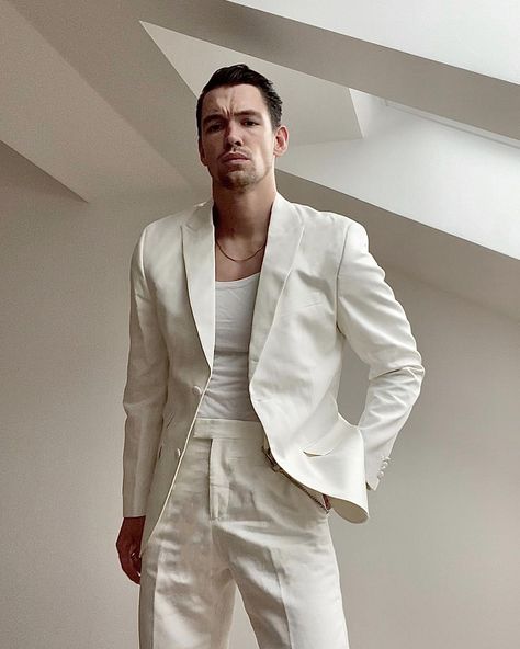 White is the new black 🥛 White Blazer Outfits, Instagram White, Tank Top Outfits, Men’s Suits, Blazer Outfits, White Blazer, Black Suits, Blazers For Men, White Tank Top