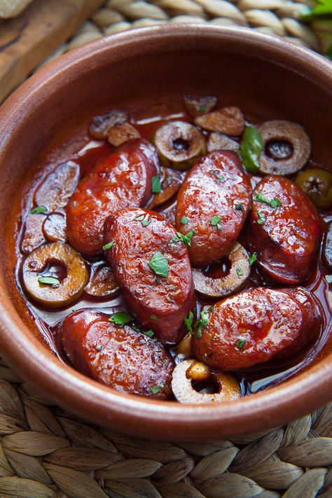 Spanish Sausage, Traditional Spanish Dishes, Spanish Tapas Recipes, Mexican Chorizo, Chorizo Recipes, Spanish Restaurant, Latin American Food, Sausage Dishes, Importance Of Food