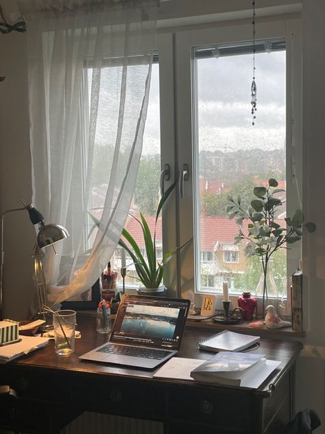 Studying While Raining Aesthetic, Studying By The Window, Rainy College Aesthetic, Rainy Study Day, Rainy Study Aesthetic, Rainy Day Study Aesthetic, Spring Study Aesthetic, Study Desk Decor Aesthetic, Studying Romanticized