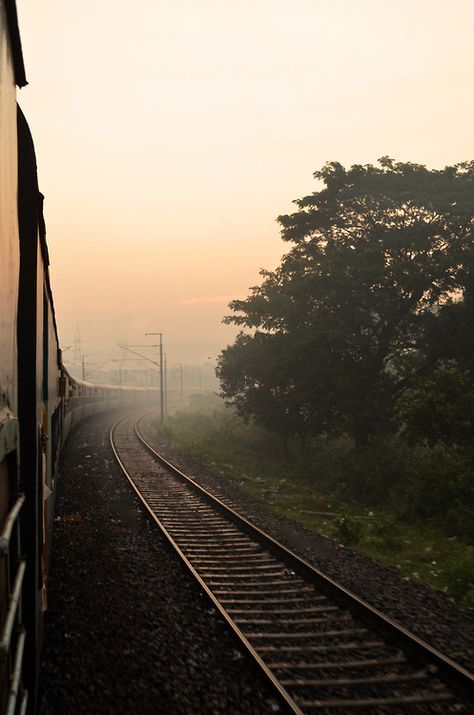 Vizag, India Google Backgrounds, Train Aesthetic, Train Video, Blur Photo Background, Indian Railways, Train Photography, Insta Profile, Train Pictures, Insta Profile Pic