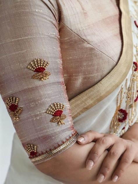 Work Blouse Hand Designs, Blouse Maggam Work, Latest Blouse Designs Pattern, Traditional Blouse Designs, Latest Model Blouse Designs, Cutwork Blouse Designs, Simple Embroidery Designs, Silk Saree Blouse Designs, Aari Work Blouse