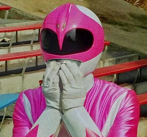 Funny Power Rangers, Pink Power Ranger Aesthetic, Power Rangers Pfp, Power Rangers Aesthetic, Power Ranger Pfp, Power Rangers Icon, Kimberly Power Rangers, Jj Core, Power Rangers Memes