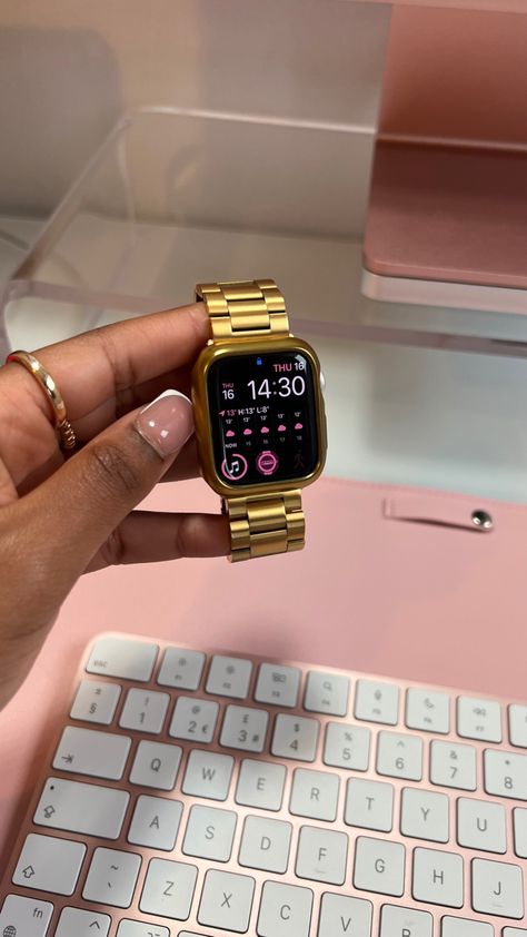 Gold Apple Watch Band, Bands For Apple Watch, Apple Watch Nike, Gold Apple Watch, Gold Apple, Girly Accessories, Apple Watch Strap, Apple Products, Apple Watch Series