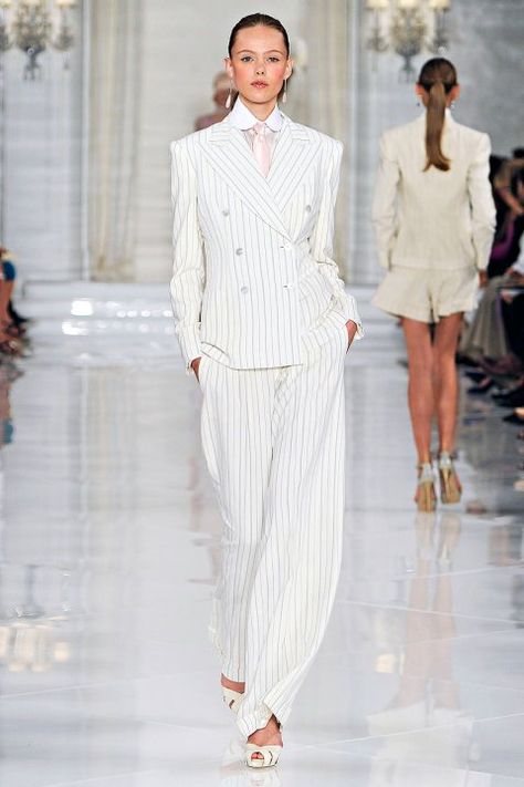 I love this suit! I have never worn a white pinstriped suit but I want one. Pinstripe Suit Women, Ralph Lauren Womens Clothing, Ralph Lauren Suits, Beautiful Suit, Woman Suit Fashion, Lauren White, Ralph Lauren Collection, Ralph Lauren Outfits, Suit Fashion