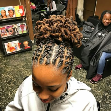 Loc Styles Medium Updo Women, Hairstyles Locs, Short Dreadlocks Styles, Dreads Styles For Women, Loc Updo, Dread Head, Locs Styles, Twisted Hair, Beautiful Dreadlocks