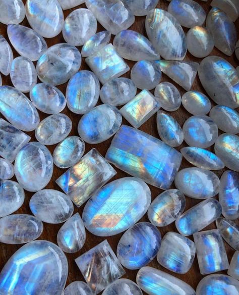 𝕿𝖍𝖊 𝕾𝖆𝖈𝖗𝖊𝖉 𝕯𝖎𝖒𝖊𝖓𝖘𝖎𝖔𝖓 on Instagram: “Expect to see some moonstone jewelry for my next shop update! I plan on making some large labradorite silver cuffs as well. Next update…”